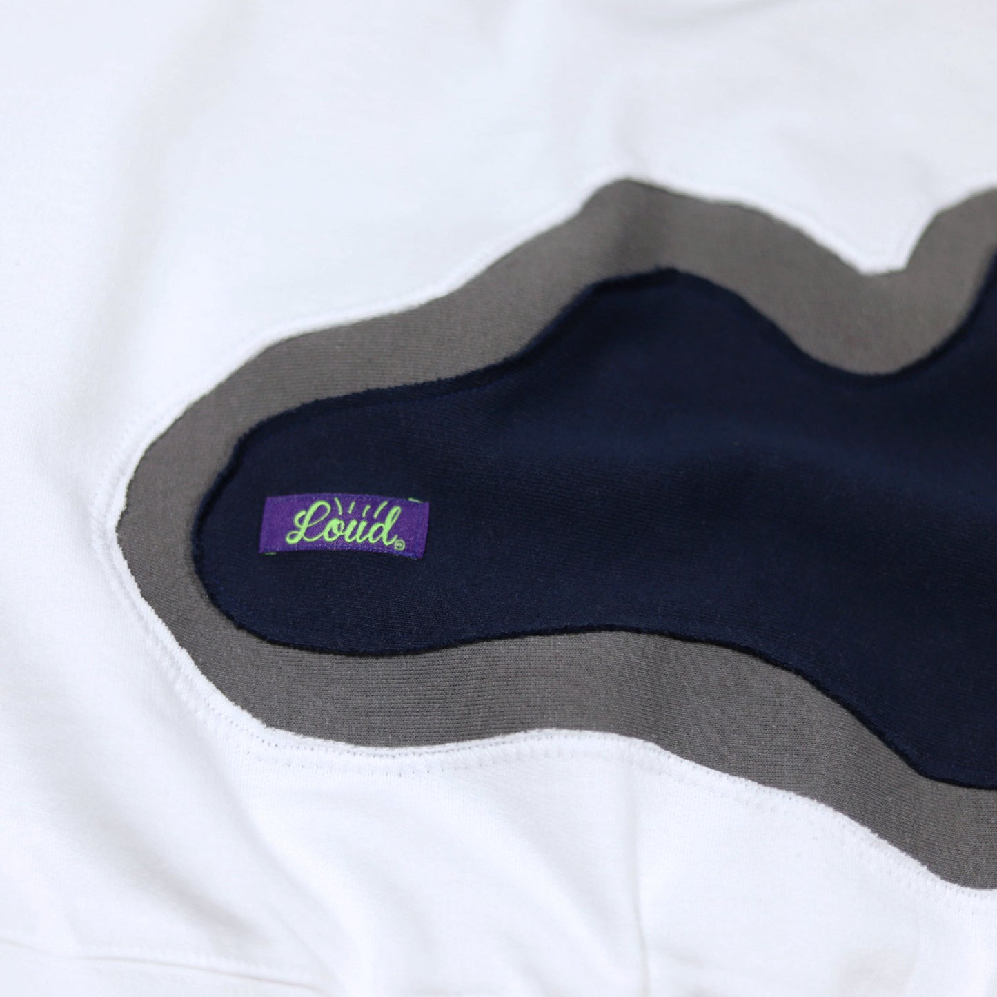 Loud Aura New York Crewneck - White/Navy