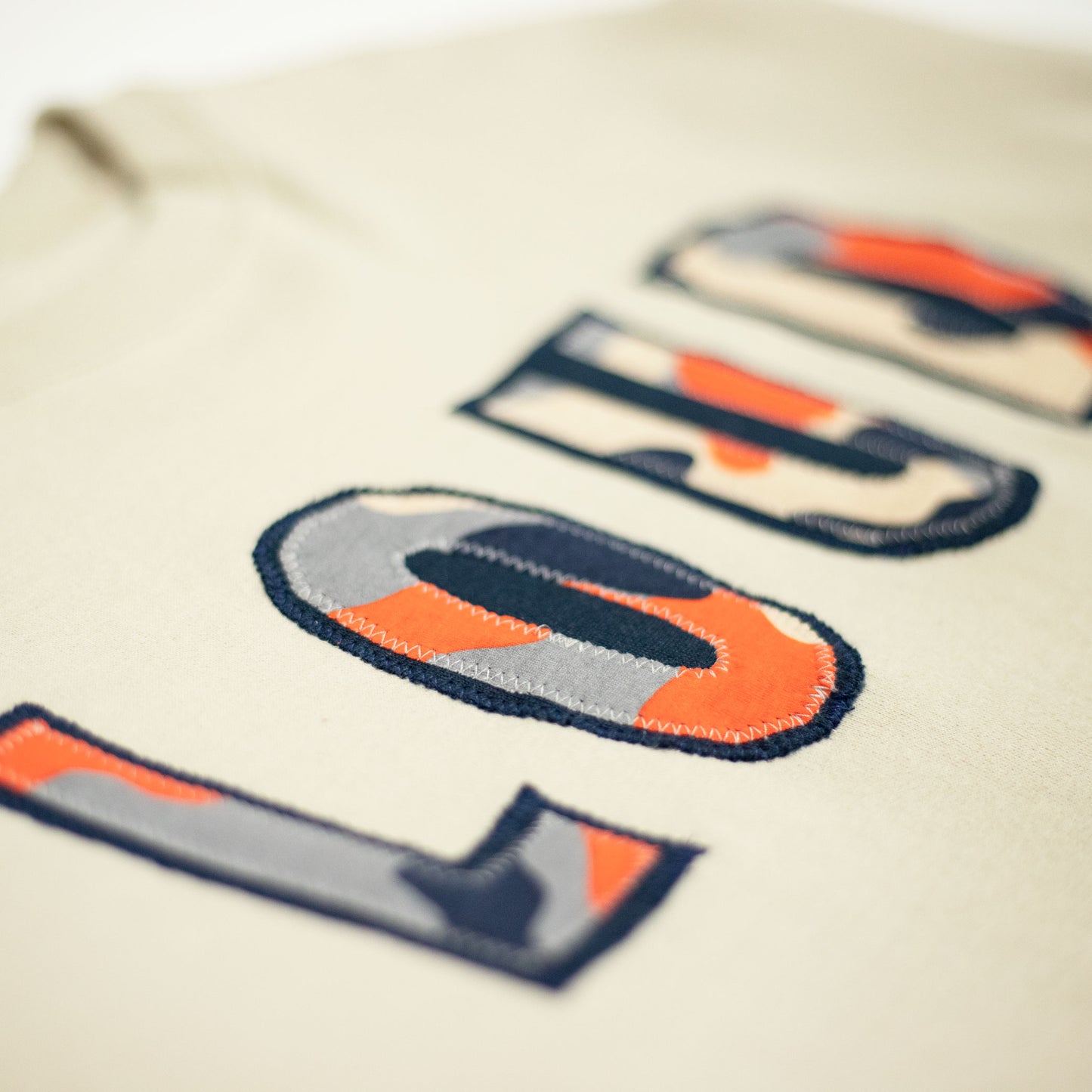 Loud Camo Crewneck - Cream/Navy