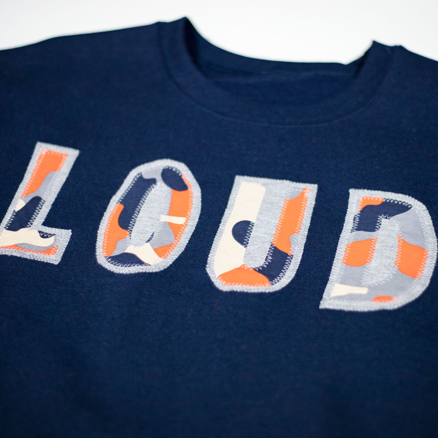 Loud Camo S/S Crewneck - Navy/Grey