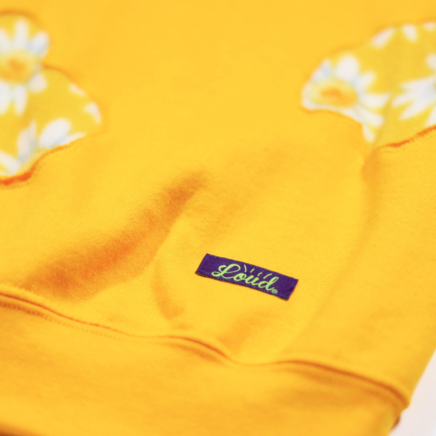 Sky Daisy Crewneck - Gold