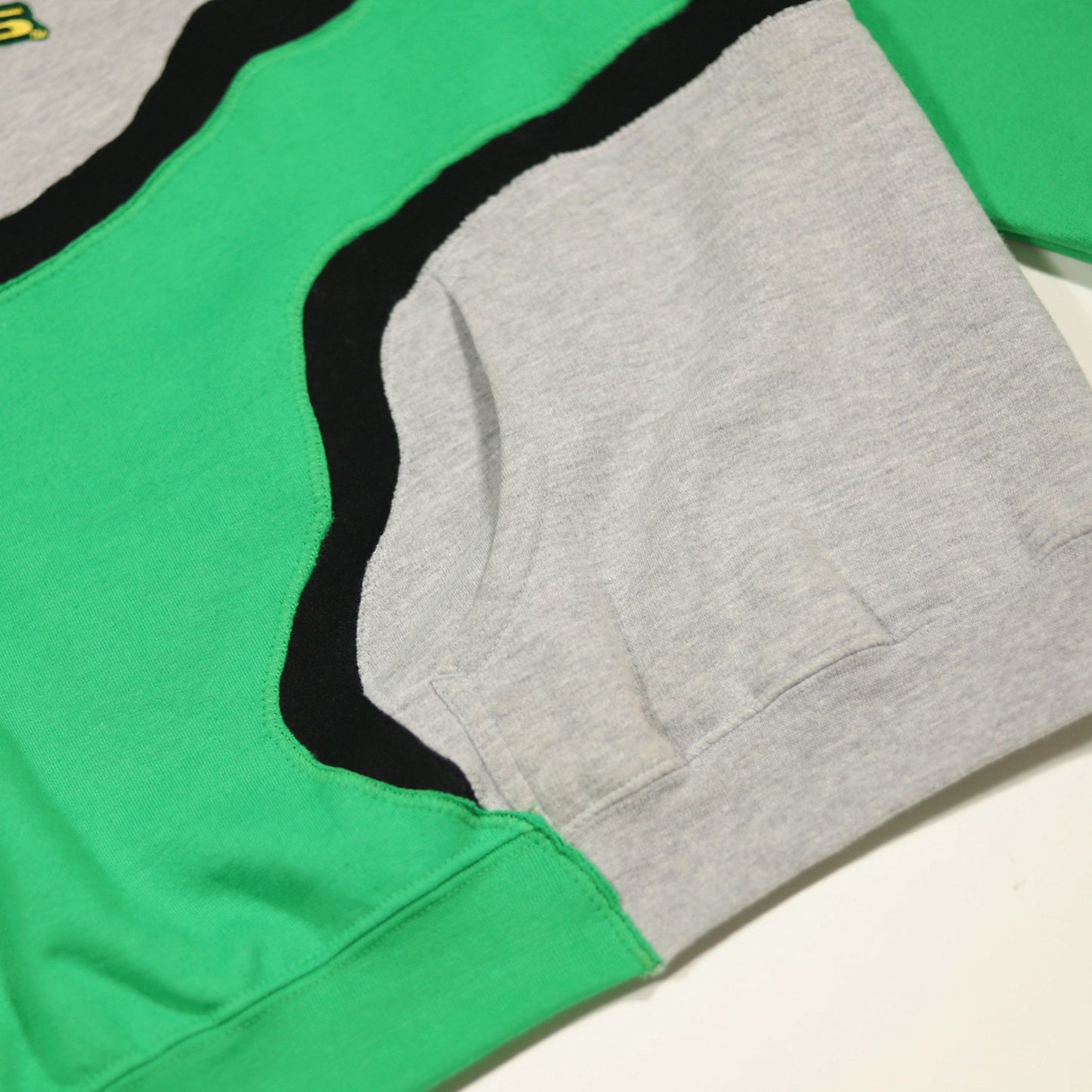 Loud Aura Eugene Crewneck - Green/Black/Yellow/Grey